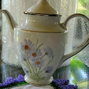 Monticello teapot/ cofee pot